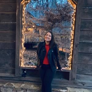 Meet your Posher, Brianna